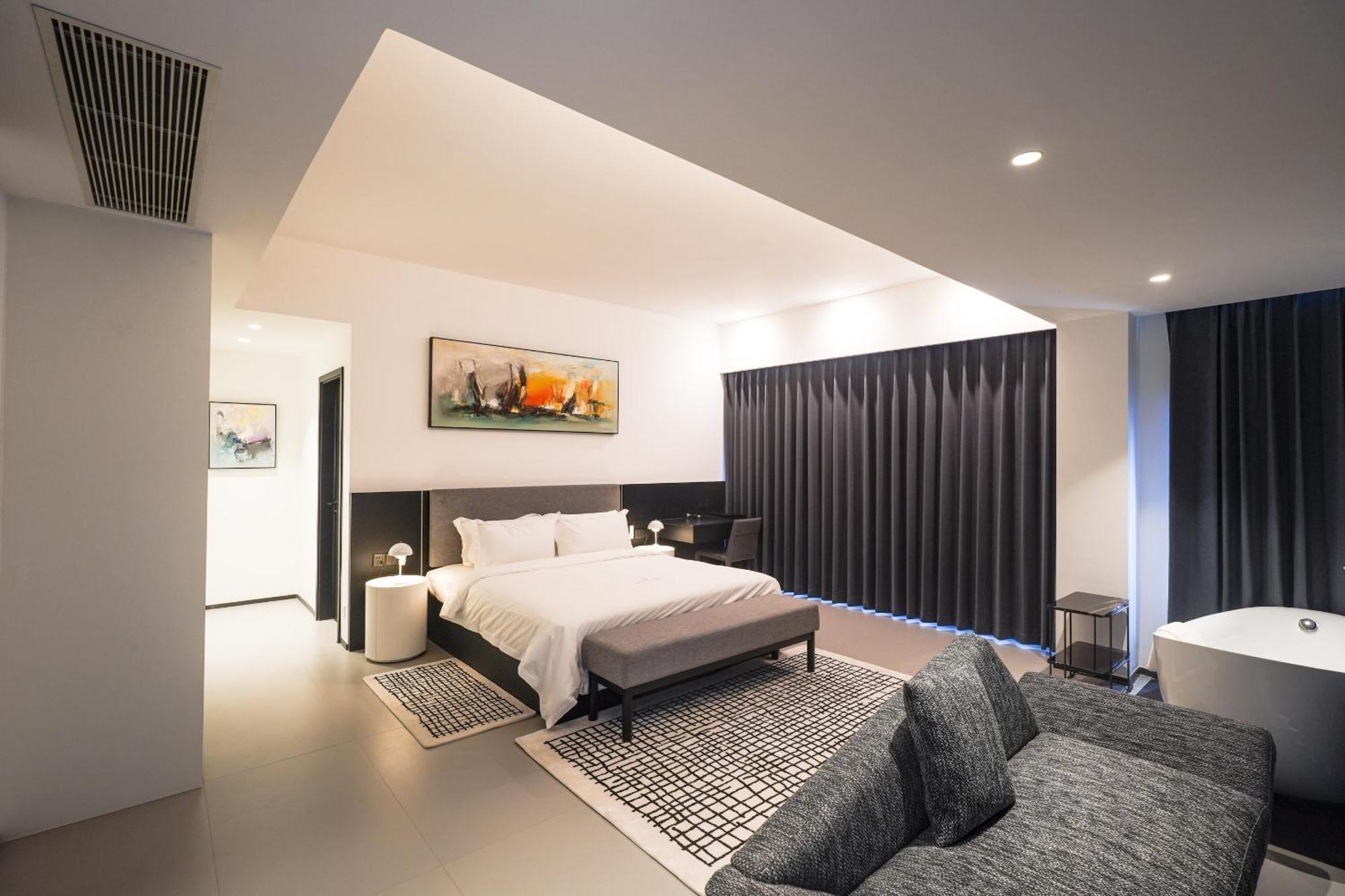 One Riviera Hotel And Residences Ban Souanmone Екстер'єр фото