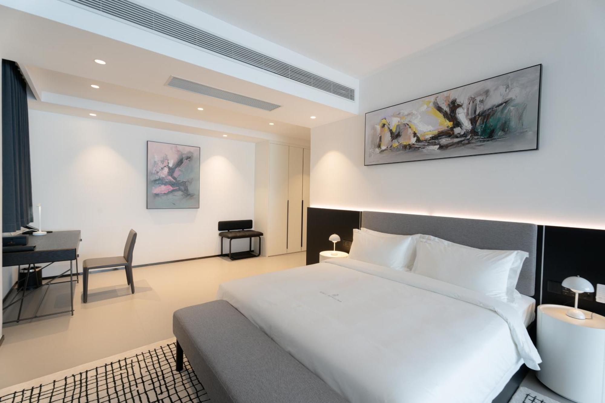 One Riviera Hotel And Residences Ban Souanmone Екстер'єр фото