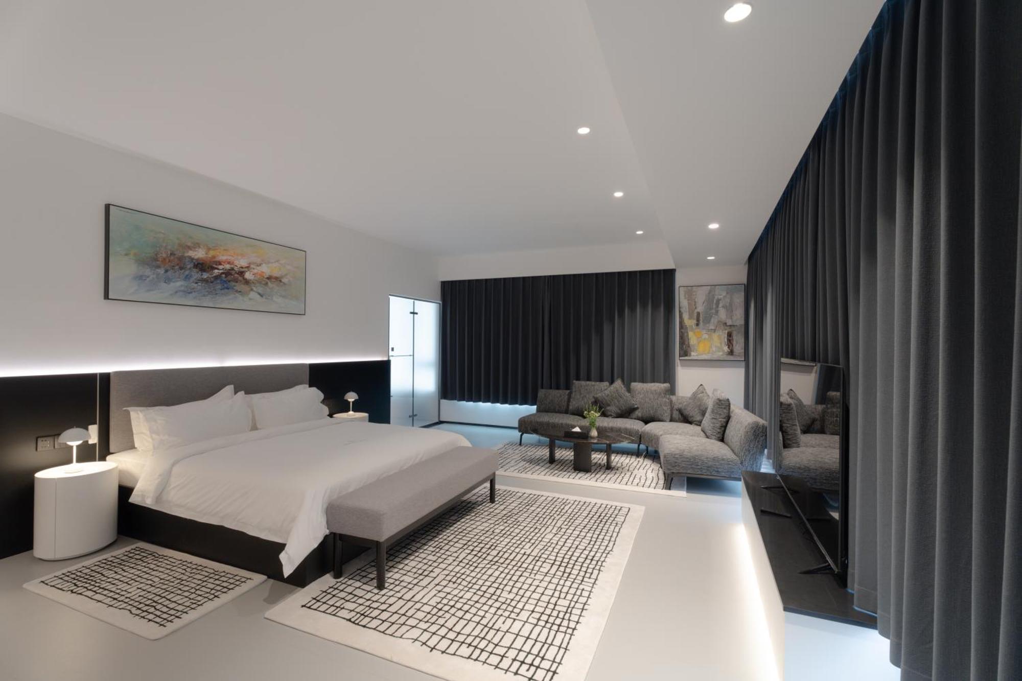 One Riviera Hotel And Residences Ban Souanmone Екстер'єр фото