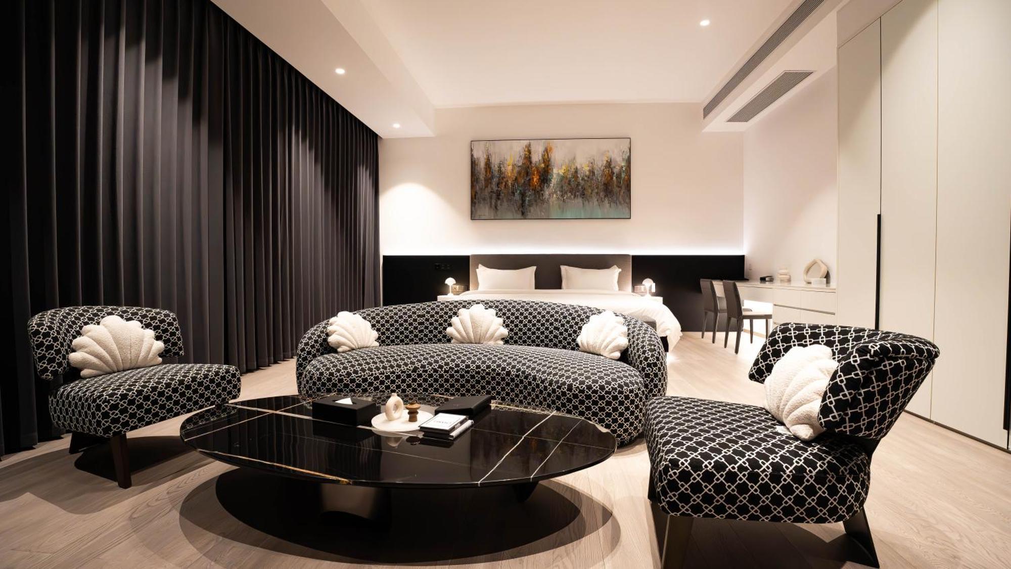 One Riviera Hotel And Residences Ban Souanmone Екстер'єр фото