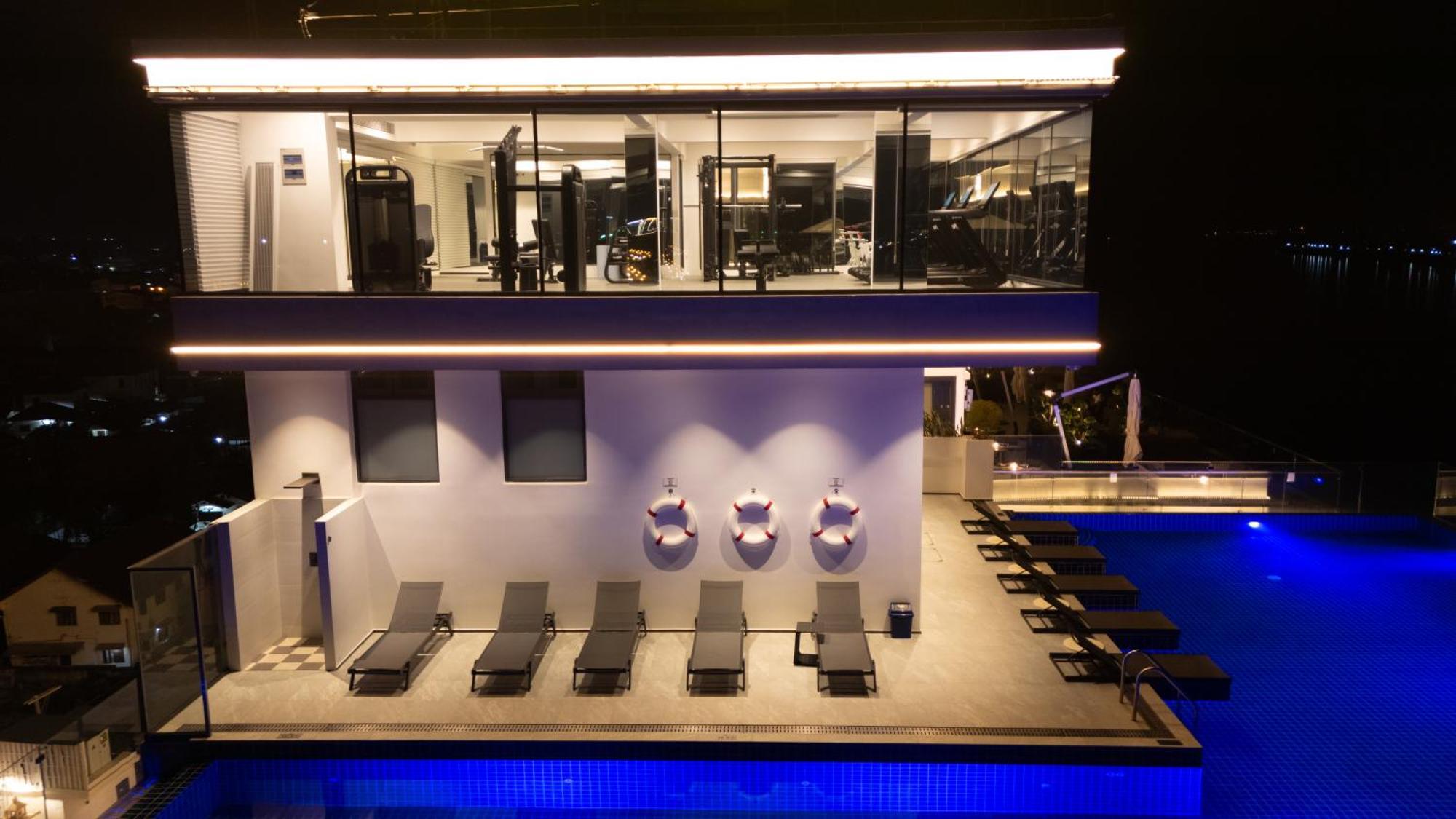 One Riviera Hotel And Residences Ban Souanmone Екстер'єр фото