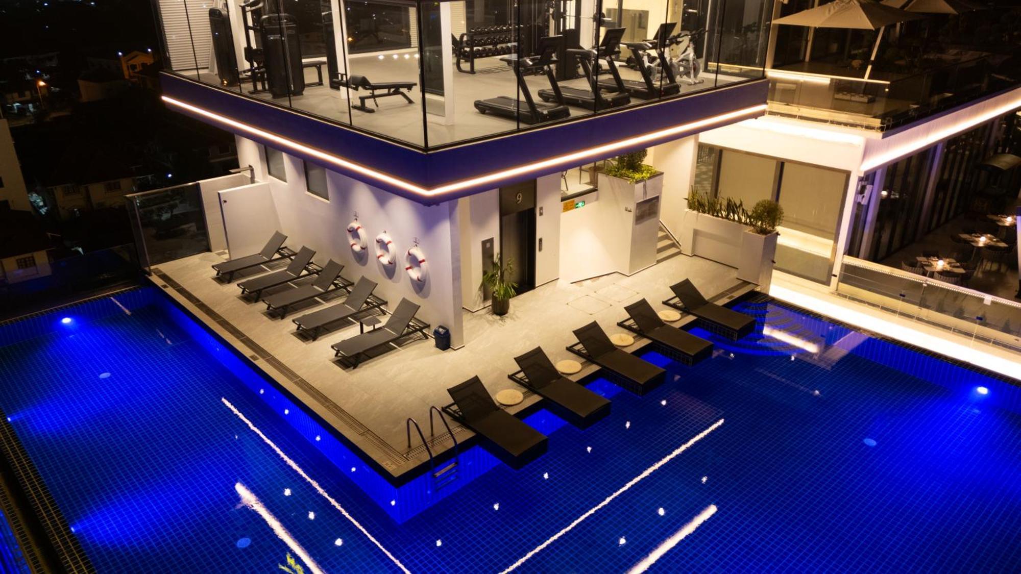 One Riviera Hotel And Residences Ban Souanmone Екстер'єр фото