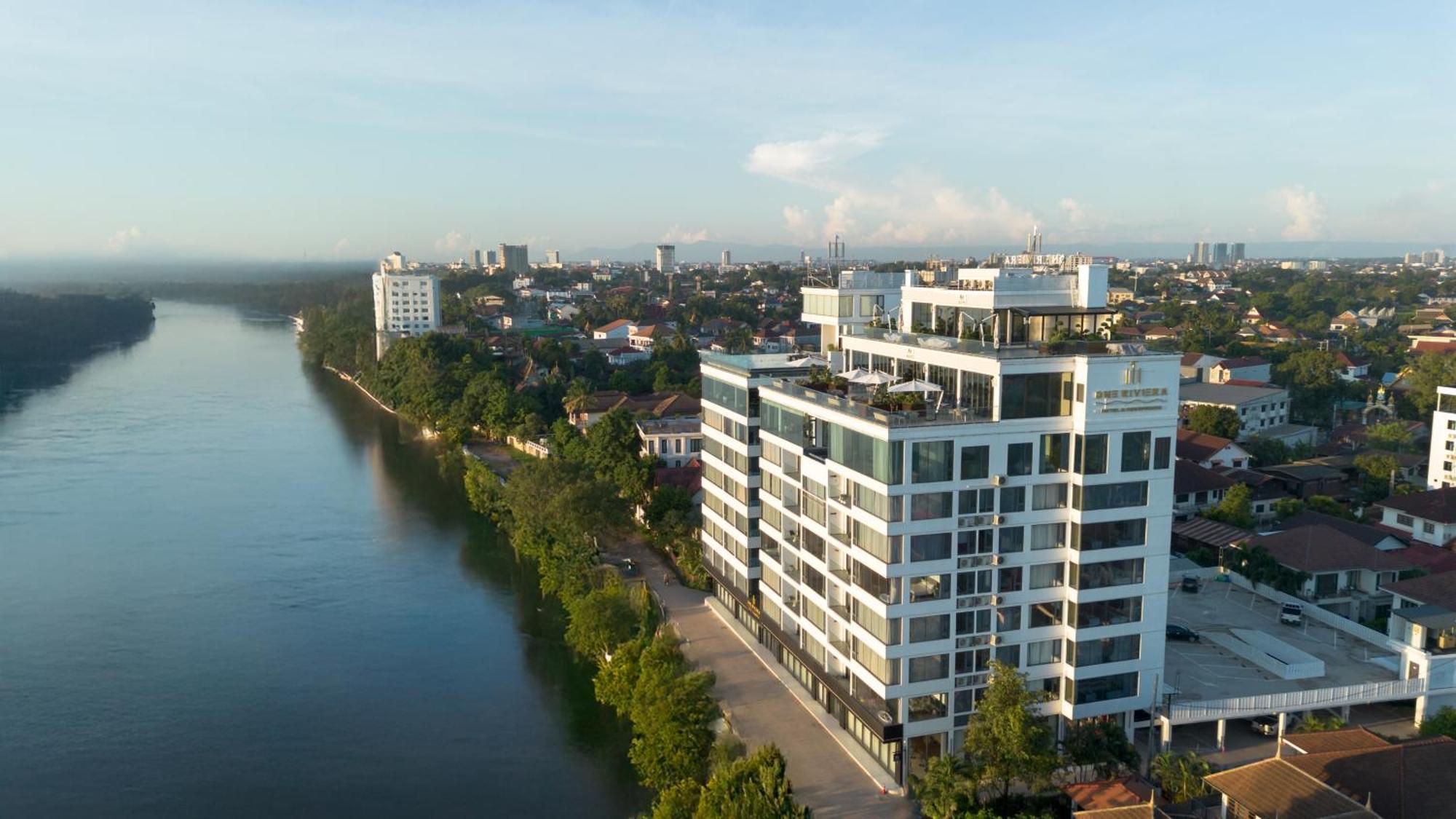 One Riviera Hotel And Residences Ban Souanmone Екстер'єр фото